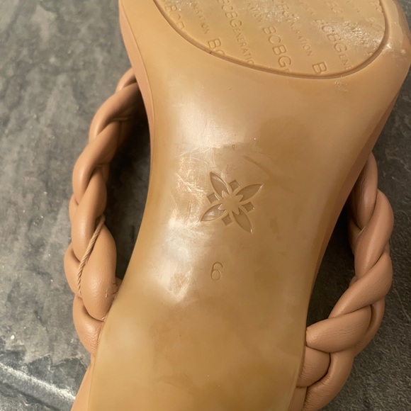 BCBG Génération Slip-On Heels - Sz 6 - Picture 6 of 6